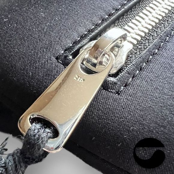 🚫SOLD ON DEPOP🚫NWT Coperni Ring Swipe Mirror Stud Black Shoulder / Top Handle - Picture 9 of 17
